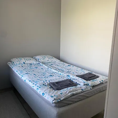 Pikkukaksio Yliopiston Vieressae *